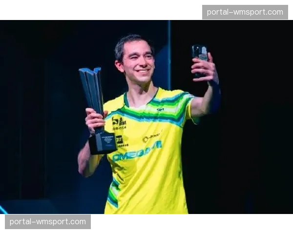 消息:中场活动,来自加拿大的小球员赢得技巧挑战赛冠军 消息:中场活动,来自加拿大的小球员赢得技巧挑战赛冠军